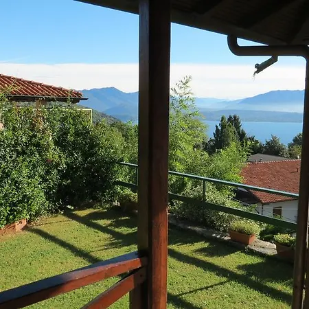 Le Terrazze Del Lago Maggiore بيت للعطل *