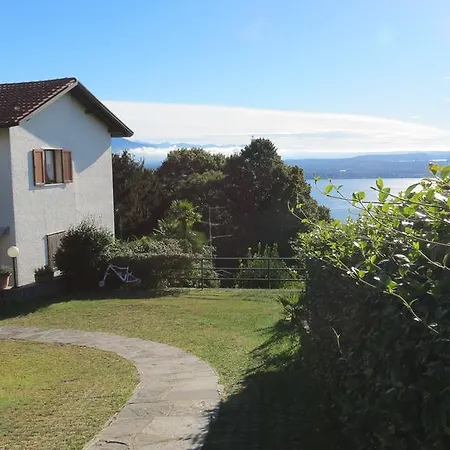 Le Terrazze Del Lago Maggiore بيت للعطل *